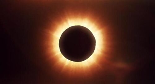 Le eclissi destano curiosità e oggi hanno messo in sussulto l’intero Pianeta