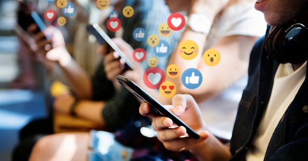 La Comunicazione digitale unisce i giovani, anche se non parlano la stessa lingua
