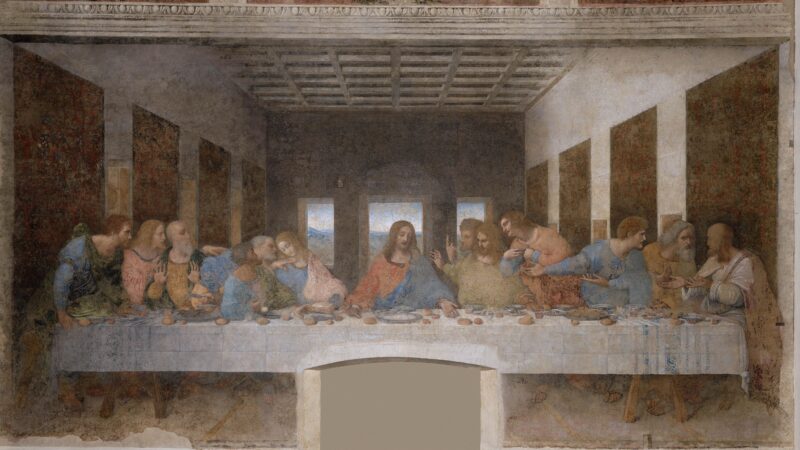 C’è qualcosa di profondamente più intenso e umano nel Cenacolo di Leonardo da Vinci non dipinge solo una scena, ma un momento carico di sentimento, di fiducia, di legami profondi, e della ferita del tradimento. Giuda Iscariota è lì, vicino, eppure distante. Non è ancora scoperto, ma sembra già separato dagli altri, come se una linea invisibile lo allontana.